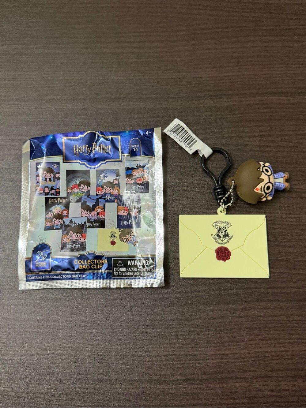 Harry Potter Poster Series 14 Bag Clip - Hogwarts Letter w/ Harry Potter Charm